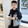 Chaqueta cortavientos casual nueva para niños para primavera y otoño, con bloques de color, a prueba de viento, estilo coreano, para niños mayores, ropa para exteriores, gabardina moderna