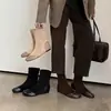 Botas femininas de outono e inverno 2026, estilo coreano, minimalistas, bico redondo, retalhos, afunilamento, cano curto, modernas e elegantes, que aumentam a altura, elásticas e afuniladoras