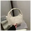 Bolsa Transversal Trançada Fashion para Mulheres 2025 Nova Outono e Inverno Praia Casual Bolsa de Mão Simples