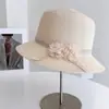 Sombrero de Pescador de Encaje y Cinta Estilo Chanel para Mujer, Sombrero de Paja de Verano con Protección Solar y Decoración de Camelia, Sombrero de Sol para Exteriores