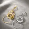 Pendientes de borla de metal plisado redondo anudado estilo europeo y americano Pendientes de botón versátiles Pendientes de atmósfera nicho Aros para orejas de mujer