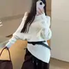 Suéter de punto asimétrico estilo coreano para mujer, suéter irregular de un solo hombro, top súper estiloso para principios de otoño para mujeres petite, adecuado para primavera y otoño