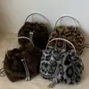 Bolso de felpa de moda para mujer Ruien 2026 Otoño Nuevo Bolso de hombro con cadena de moda Bolso cruzado de alto valor