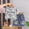 Traje Nuevo de Verano de Manga Corta para Niños, Conjunto de Dos Piezas de Shorts de Mezclilla Estampados de Moda para Niños, Atuendo de Verano a la Moda para Bebé