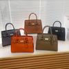 Bolso de Comercio Exterior para Mujer, Primavera 2025, Nuevo Bolso de Hombro Simple de Color Sólido Europeo y Americano, Elegante Bolso de Mano con Estampado de Litchi