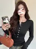 Camiseta feminina da moda, gola com botões, manga longa, para outono/inverno 2026, forrada com fleece, top básico versátil