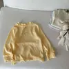 Roupas de Menina para Primavera e Outono Camiseta Bebê Estilosa Personalidade Infantil Marca Tendência Estilo Coreano Macaron Cor Sólida Acabamento com Babado Camisa Base