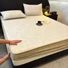 Juego de Tres Piezas de Alfombrilla Refrigerante de Seda de Hielo Clase A 2026 Retro Francés Alfombrilla Suave Refrigerada por Aire para Uso en Casa Cama Doble Sábana Lavable a Máquina