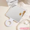 Espejo de Maquillaje Portátil Fresco Estilo Coreano con Diseño de Rosa, Espejo Portátil Tridimensional con Mango, Se Puede Colgar para Retoques en la Oficina