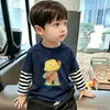 Camiseta de manga larga para niño de dos piezas falsas, colección de otoño 2026 primavera y otoño, camiseta básica de algodón puro para niños pequeños, medianos y grandes