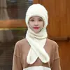 Gorro de Punto Cálido para Otoño e Invierno para Mujer con Bufanda Integrada, Adecuado para Ciclismo, A Prueba de Frío, Forrado de Felpa, Protector de Orejas, Venta al por Mayor, Estilo Ins