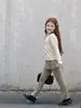 Camiseta Suave y Esponjosa de Manga Larga para Niña 2026 Otoño Nuevo Estilo Estampado Floral Botón de Uña Estilo Coreano Camiseta Base Dulce para Bebé Tendencia
