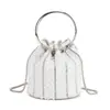 Bolso de Mano de Lujo Ligero Estilo Nuevo para Mujer, Bolso Cubo, Bolso Cruzado de Cadena de Alta Gama Versátil, Bolso de Noche para Mujer