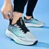 Novos sapatos masculinos, tênis de corrida estilo estudante, malha respirável, amortecimento, leve, adequados para o campus, treino diário e esportes, design moderno