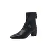 Botas Elegantes Emagrecedoras para o Dia a Dia em Pele de Cordeiro 2026 Outono Inverno Salto Bloco Salto Médio Bico Quadrado Pequeno Fivela Única Botas de Couro Genuíno para Tornozelo Femininas