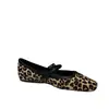 Zhi Yun ~ Estación Europea Zapatos de Mujer Otoño 2024 con Cuero Suave Leopardo Cuadrados Planos Boca Baja Zapatos Individuales para Mujer