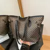 Bolsa de Hombro Tote Retro Informal de Moda con Estampado de Gran Capacidad para Mujer, Estilo Nuevo Primavera 2026