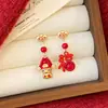 Brincos Assimétricos com Pingente do Deus da Fortuna Gotejamento de Óleo Agulha de Prata, Novos Brincos de Tarraxa Nicho Estilo Chinês, Acessórios de Orelha Versáteis e na Moda para Personalidade