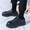 Novas Botas de Couro Grossas de Cano Alto Tamanho Grande 46 para Homens, Botas Martin Casuais Britânicas para Motociclista que Aumentam a Altura, Sapatos de Couro Estilosos para Cabeleireiro
