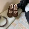 Sapatos Peludos de Solado Grosso Cinza para Mulheres para Outono e Inverno Calçados Externos 2025 Novos Sapatos Mary Jane de Algodão Quentes com Forro de Lã e Solado Plano para Mulheres
