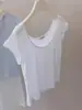 [75% Algodón, 25% Polifibra] Camiseta Azul de Manga Corta con Cuello Redondo Bajo para Mujer, Corte Ajustado, Efecto Adelgazante, Verano 2026