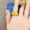 Anel Ajustável Banhado a Ouro Deus da Riqueza para Mulheres, Design de Nicho, Moda Versátil, Joia de Luxo Leve Anel Atacado