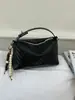 Yue Zi 2026 Verão Nova Bolsa de Mão Elegante Versátil Tendência Temperamento Simples Bolsa Quadrada Pequena Bolsa de Ombro Transversal