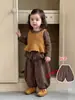 Roupa infantil coreana para meninas: Conjunto de três peças estilo retrô com calça de abóbora, camiseta de manga longa e colete, elegante para o outono
