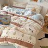 Ins caricatura terciopelo de leche juego de cama de cuatro piezas engrosado y felpudo sábana funda de edredón invierno terciopelo de doble cara cálido dormitorio tres juego de 4 piezas