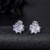 Brincos de Zircônia Coroa para Homens, Ultra Brilhantes, Luxo Leve, High-End, Brincos Delicados e Compactos para Mulheres, Brincos Simples, Atacado de Joias