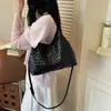 Bolsa de mão tecida moderna e única de alto valor, nova moda 2026, bolsa tote de grande capacidade para trabalho e deslocamento