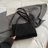 Cesta de Verduras Retro Bolso Pequeño para Mujer 2025 Nuevo Bolso de Mano Mate Bolso Cubo Otoño e Invierno Moderno Bolso Cruzado de Gamuza