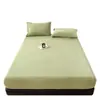 Falda de Cama de Terciopelo Color Liso Clase A Sueño Profundo Engrosada Más Terciopelo Completamente Cubierta Antideslizante Funda de Colchón Cálida de Invierno Amigable con la Piel Sueño al Desnudo a Prueba de Polvo