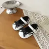 Zapatos de Cuero Suave de Moda para Niña Estilo Otoño 2026 Versión Coreana Elegantes Zapatos de Princesa con Lazo Zapatos Individuales para Bebé