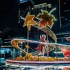 Iluminação Criativa de Folhas de Bordo e Exposições Decorativas para Pontos de Foto em Redes Sociais, Adereços Personalizados para Locais Populares de Check-in