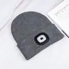 Gorro de lana LED con carga USB, gorro de punto con luz LED, para correr de noche en otoño e invierno, gorro luminoso, transfronterizo