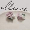Color Cerámico Forma de Flor Rosa Perforado Moda Elegante Combinable Joyería para la Oreja Tocado para Mujer Colgante Accesorios DIY