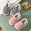 Pantuflas de Algodón para Niños Invierno Talón de Bolsa Impermeables Antideslizantes Pequeñas Grandes Niños y Niñas Gruesas Suela Suave Forradas de Felpa Calientes Zapatos de Algodón para Bebé