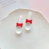 Acessórios DIY para Sapatos Crocs: Pingentes de Coelho de Pelúcia, Patches de Gato em Acrílico, Decorações de Maçã em Resina para Sapatos