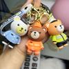 Llavero de oso de bombero con uniforme de policía transfronterizo, ideal para colgar en el coche, regalo de empresa, venta al por mayor.