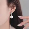 Brincos e Clipe de Orelha Elegantes e Modernos de Pérola de Concha e Zircônia Exquisite, Brincos Cintilantes, Venda Direta da Fábrica
