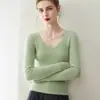 Nuevo suéter de cuello en V 100% cachemir para mujer, nuevo de otoño e invierno 2026, ajuste ceñido, capa base de punto de cachemir de cabra, suéter interior de punto