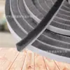 Tira de sellado autoadhesiva para huecos de puertas y ventanas, adecuada para uso doméstico con puertas y ventanas de plástico-acero y aleación de aluminio, tira de borde anti-fugas tipo ranura