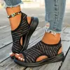 Sandálias Respiráveis de Malha Fly-Knit Estilo Novo 2026, Calce Fácil, Bico Aberto, Sapatos Casuais Femininos, Sola Macia, Confortáveis, para Esportes e Praia