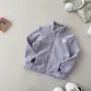Chamarra con cierre de forro polar para niños, esencial para uniforme escolar, Otoño/Invierno 2026, Cárdigan casual bordado con cuello alto para niños y niñas