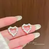 Pendientes Sencillos en Forma de Corazón Incrustados con Diamantes para Mujer, Estilo Ins, Exquisitos, Dulces, Versátiles con un Toque de Lujo y una Vibra Femenina