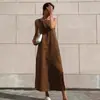 Estilo Verão 2026 Novo Vestido Colete Francês de Algodão e Linho para Mulheres Férias Casual Verde Fenda Alça Longa Saia Roupas Femininas