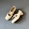 Zapatos de Ballet Estilo Crema 2026 de Piel de Oveja con Cordones, Aumento Oculto de Altura, Boca Baja, Diseño de Nariz de Cerdo, Zapatos de Cuero para Todas las Estaciones