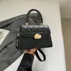 Bolsas de Alta Gama para Mujer 2025 Otoño Nuevo Bolso de Hombro para Viajar Diseño Simple de Moda Nicho Bolso de Hombro Cruzado