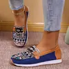 Zapatos de Salón de Talla Grande para Mujer de Comercio Exterior Europeo y Americano 2026 Otoño Nuevo Estilo Suela Gruesa Bloqueo de Color Sin Cordones Decoración con Hebilla Metálica Zapatos de Salón para Mujer
